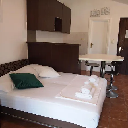 Edita Rogoznica (Sibenik-Knin)