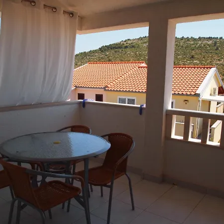 Edita Apartman Rogoznica