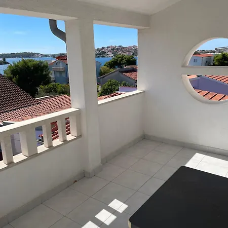 公寓 Edita 罗戈兹尼察