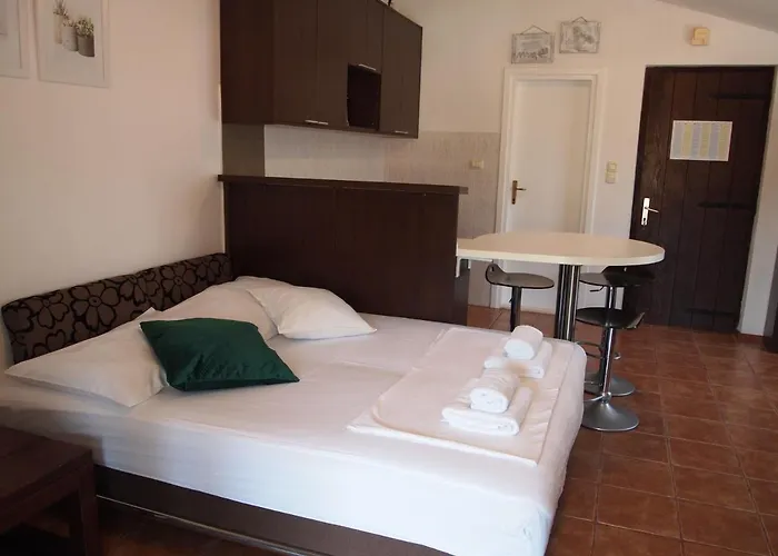 Edita Rogoznica (Sibenik-Knin)