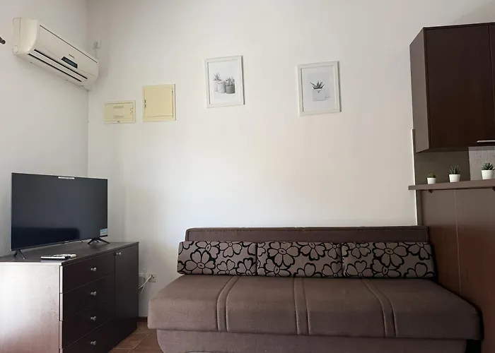 Edita * Rogoznica (Sibenik-Knin)